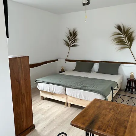 L'ancienne Ferme Du Chateau Entre Paris Et *